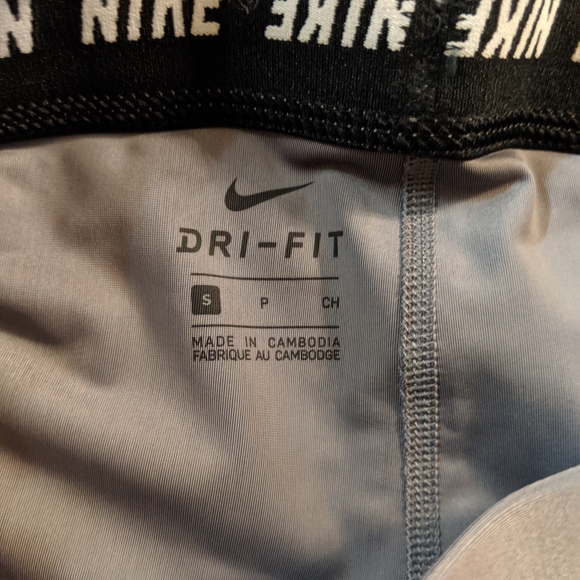 Nike running tight - Picture 3 of 6